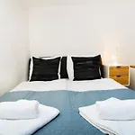 Central & Colorful Studio With Air Conditioning