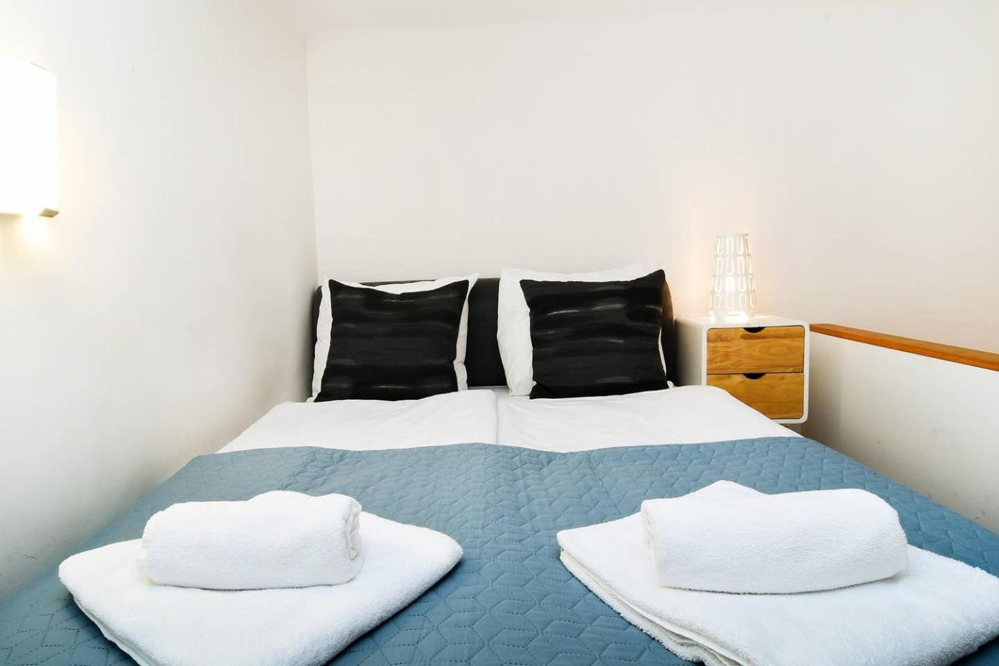 & Colorful With Air Conditioning Apartamento Budapest